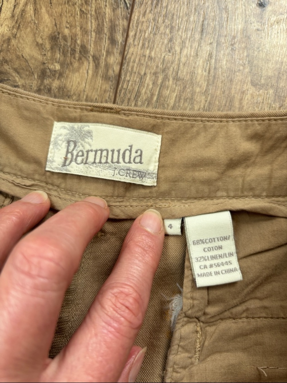 Women's J.Crew Linen-Blend Bermuda Shorts - Picture 4 of 6
